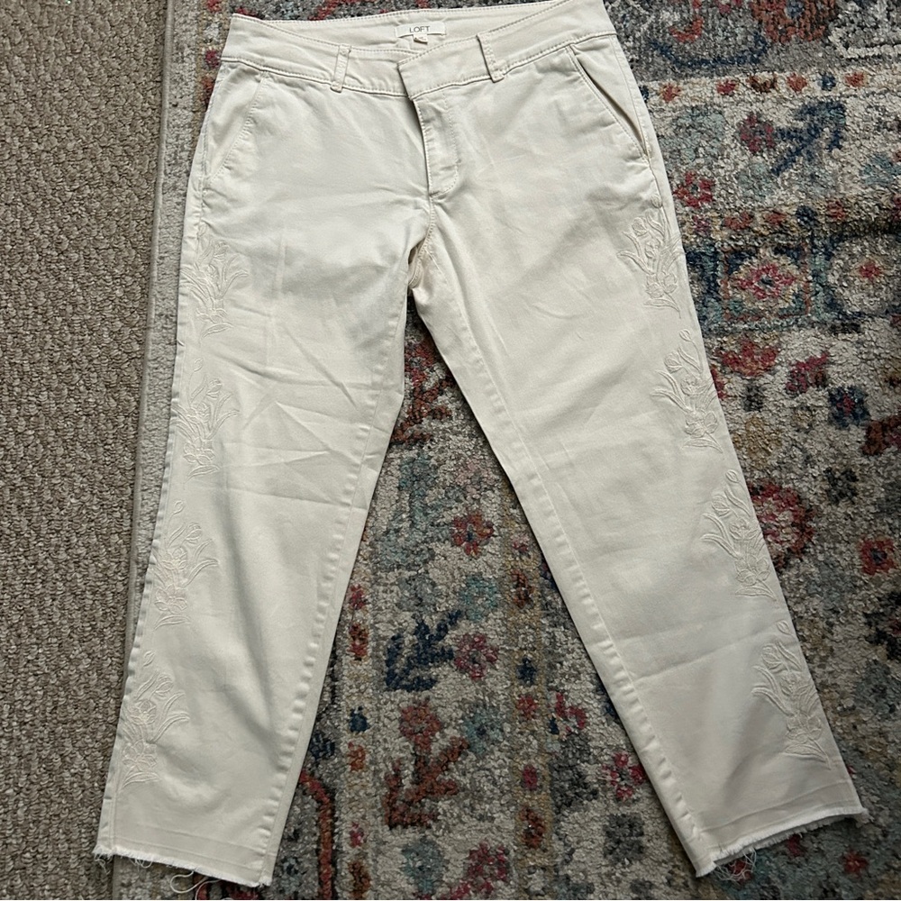 Loft khaki crop pants size 6 petite Embroidery hem